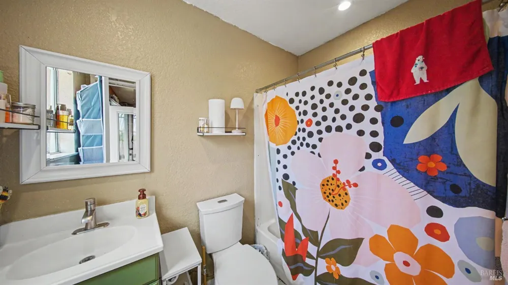 156 Peach Street Vallejo, CA 94589
