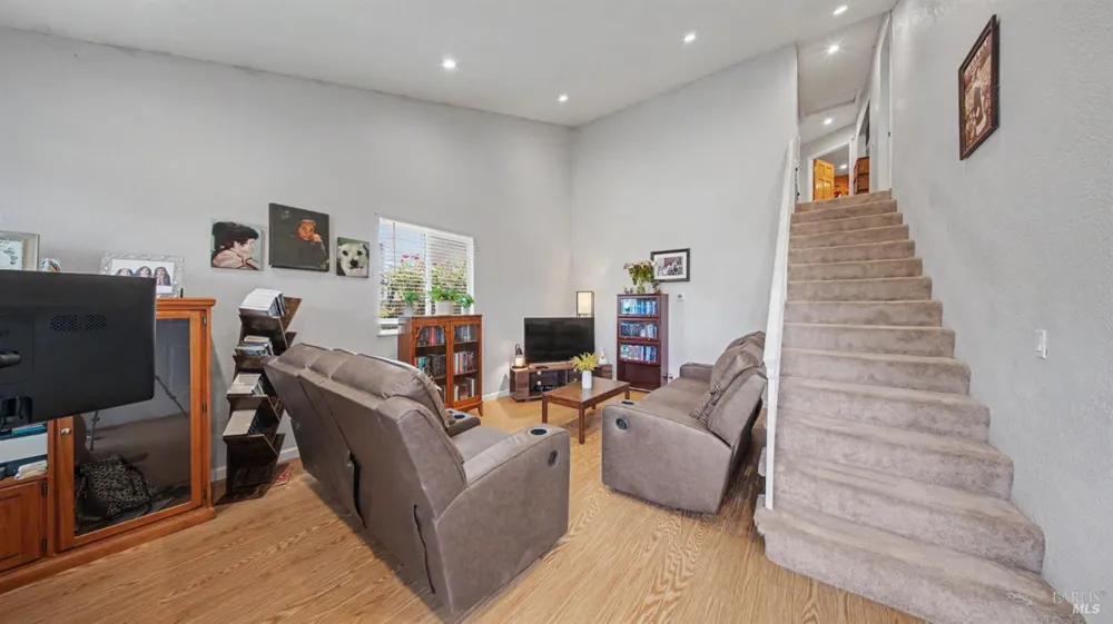 156 Peach Street Vallejo, CA 94589
