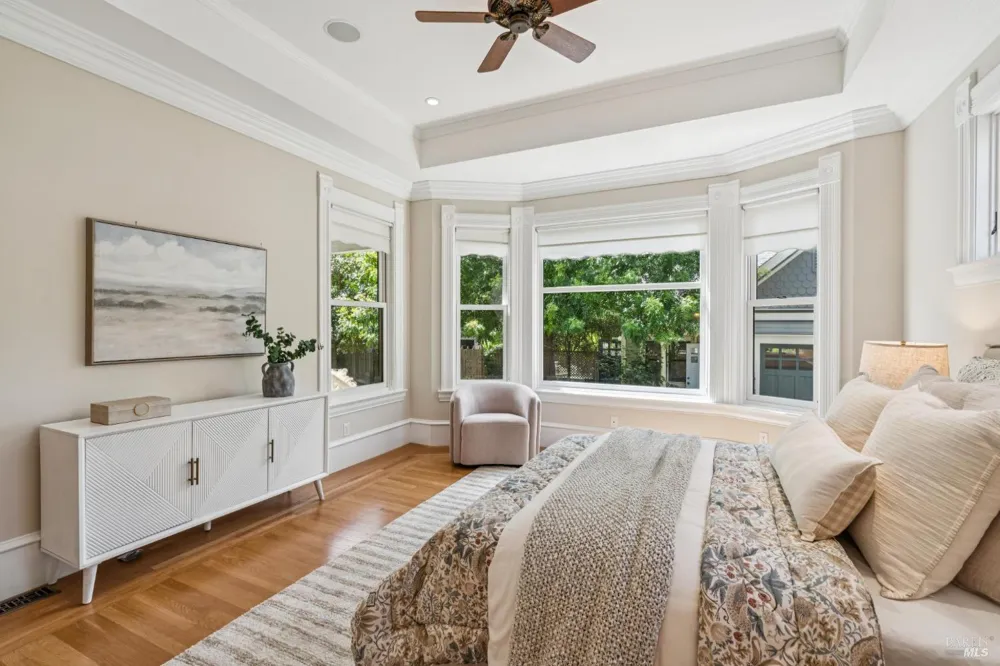 325 Fitch Street Healdsburg, CA 95448