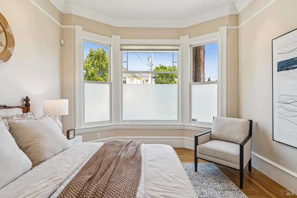 325 Fitch Street Healdsburg, CA 95448