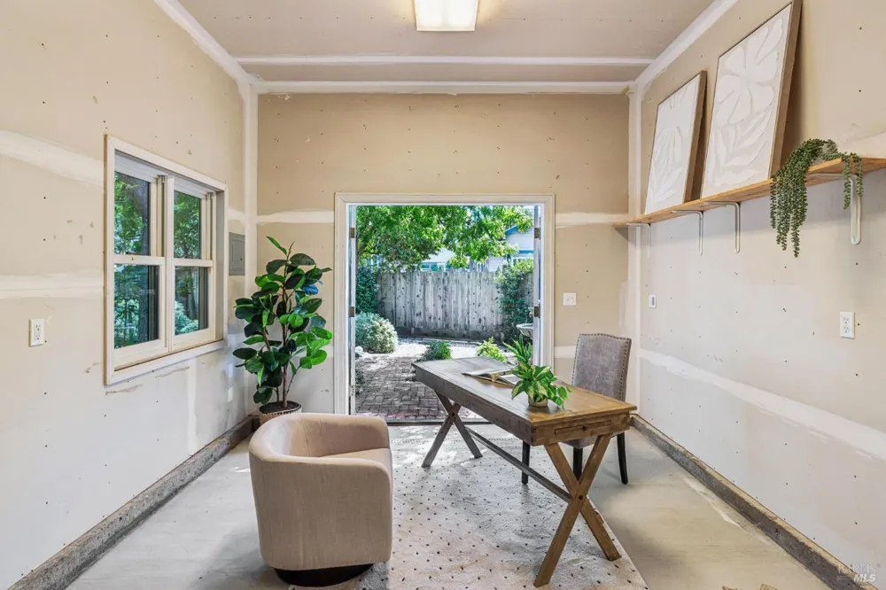 325 Fitch Street Healdsburg, CA 95448
