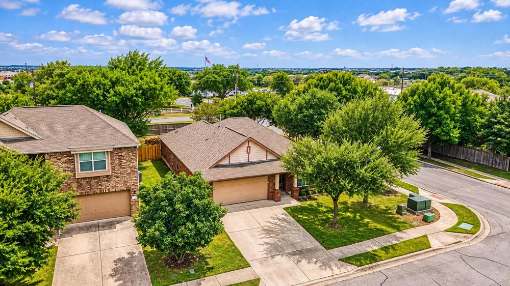 111 Sandstone Trail Buda, TX 78610