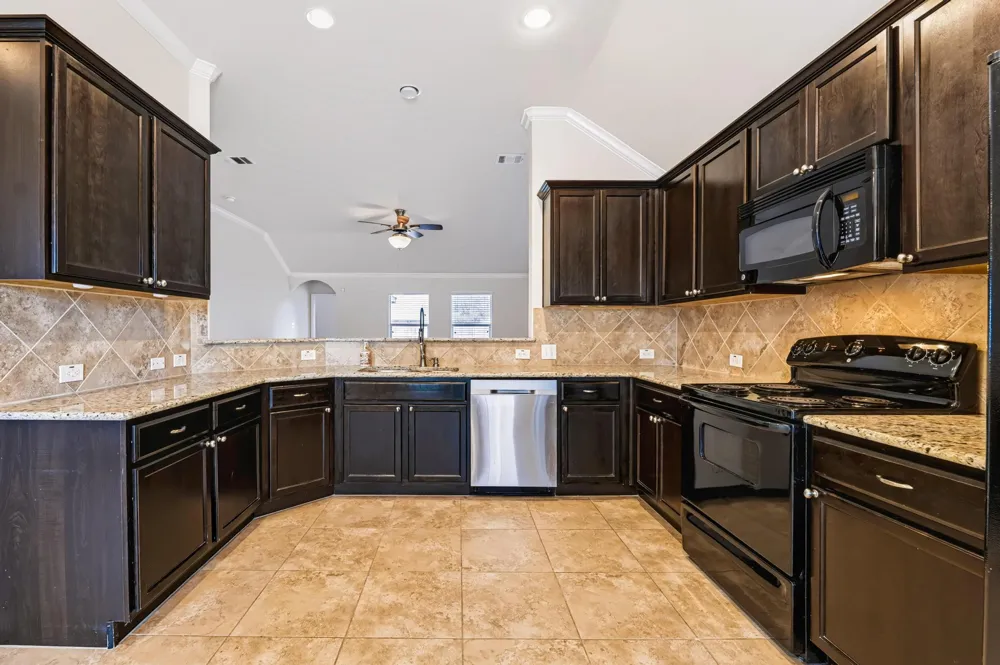 111 Sandstone Trail Buda, TX 78610