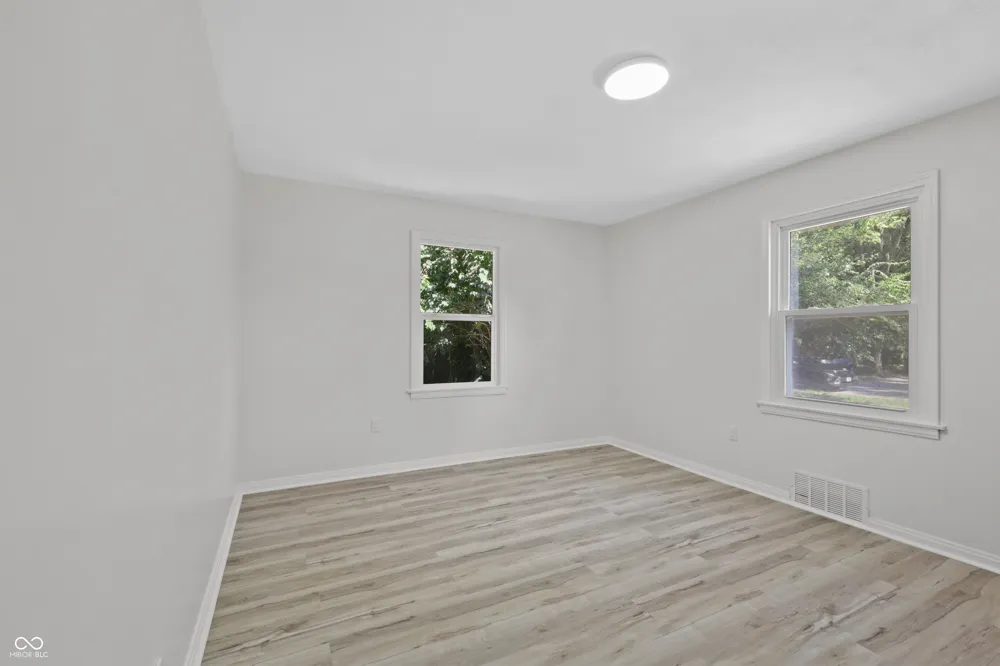 2028 Berwick Avenue Indianapolis, IN 46222