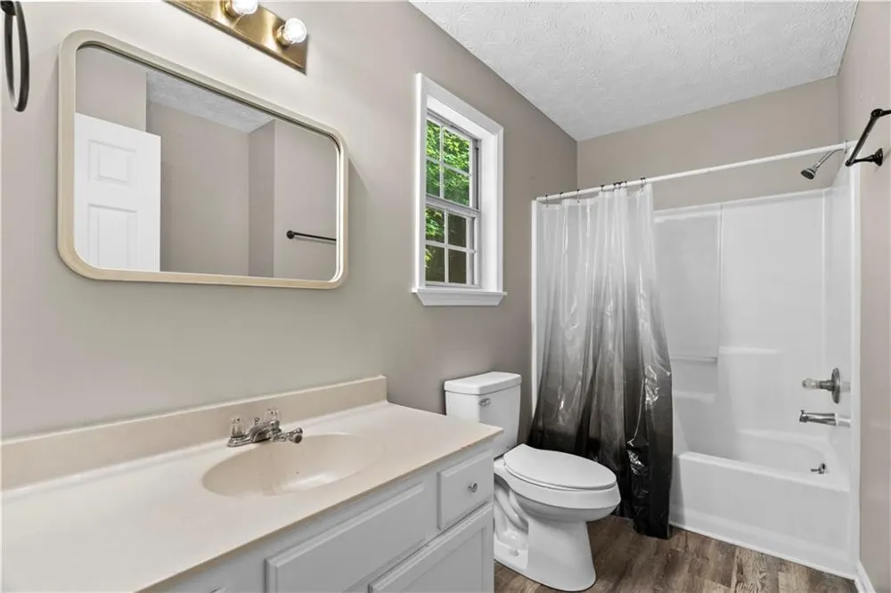 258 Curtis Circle SE Calhoun, GA 30701