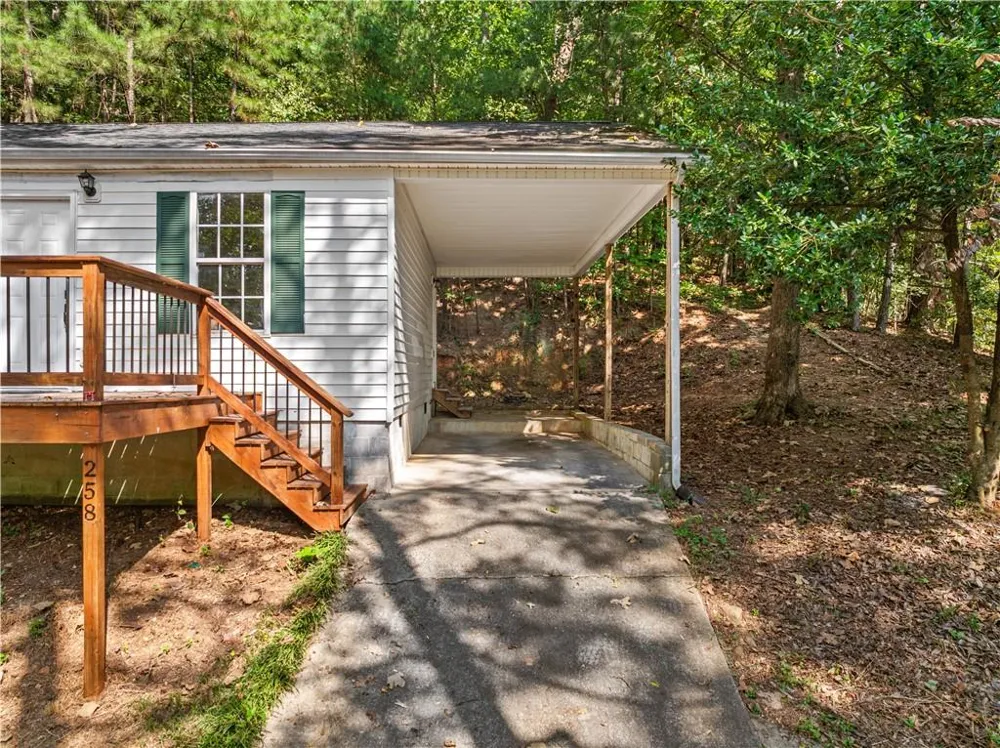 258 Curtis Circle SE Calhoun, GA 30701