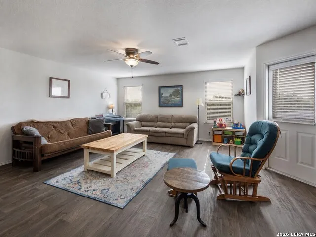 3862 Snowbird Converse, TX 78109