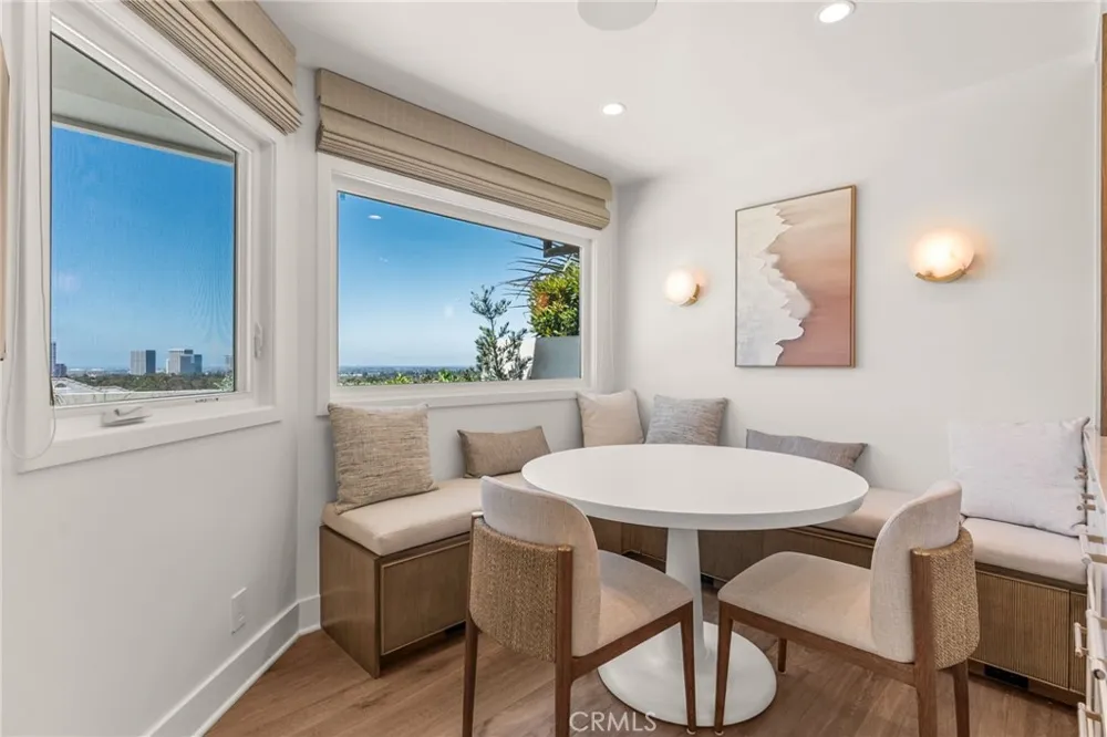 1911 Yacht Colinia Newport Beach, CA 92660