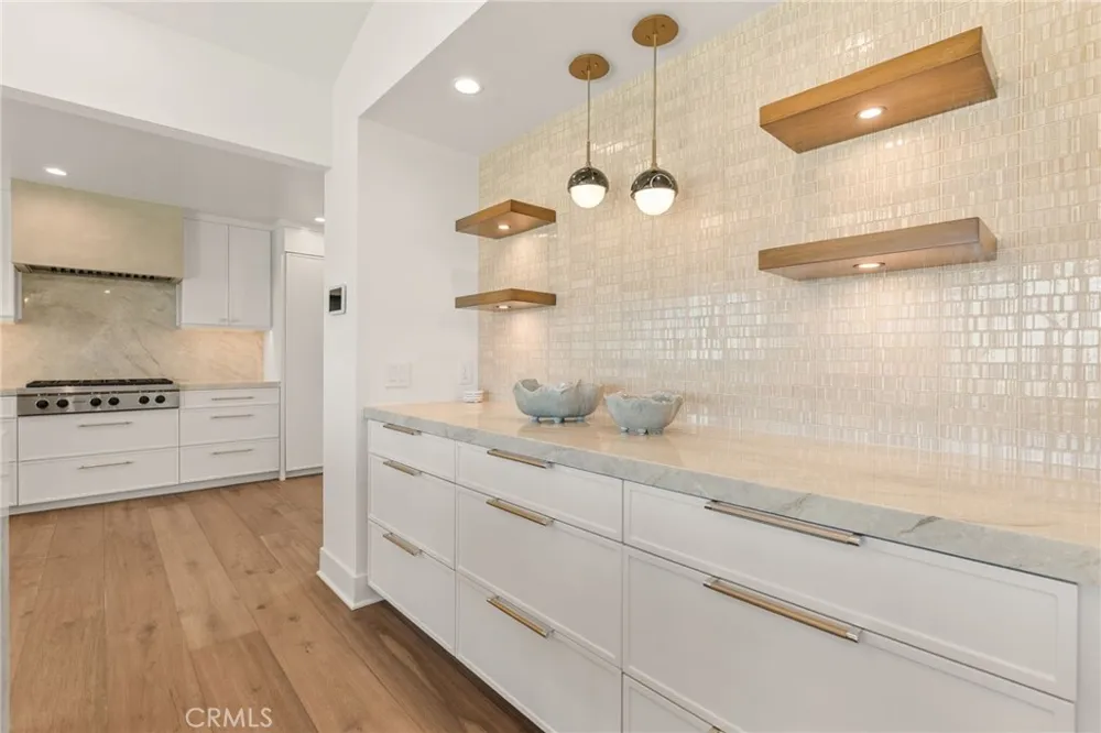1911 Yacht Colinia Newport Beach, CA 92660