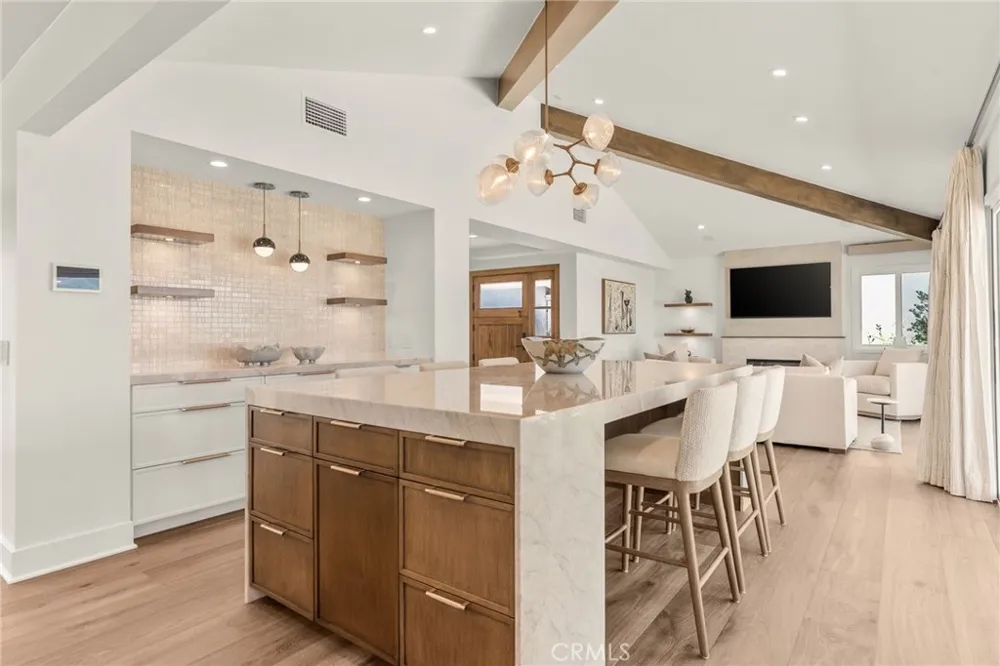 1911 Yacht Colinia Newport Beach, CA 92660