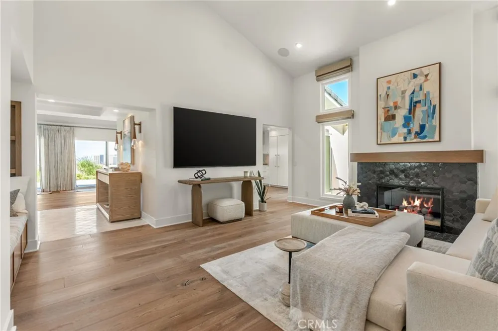 1911 Yacht Colinia Newport Beach, CA 92660