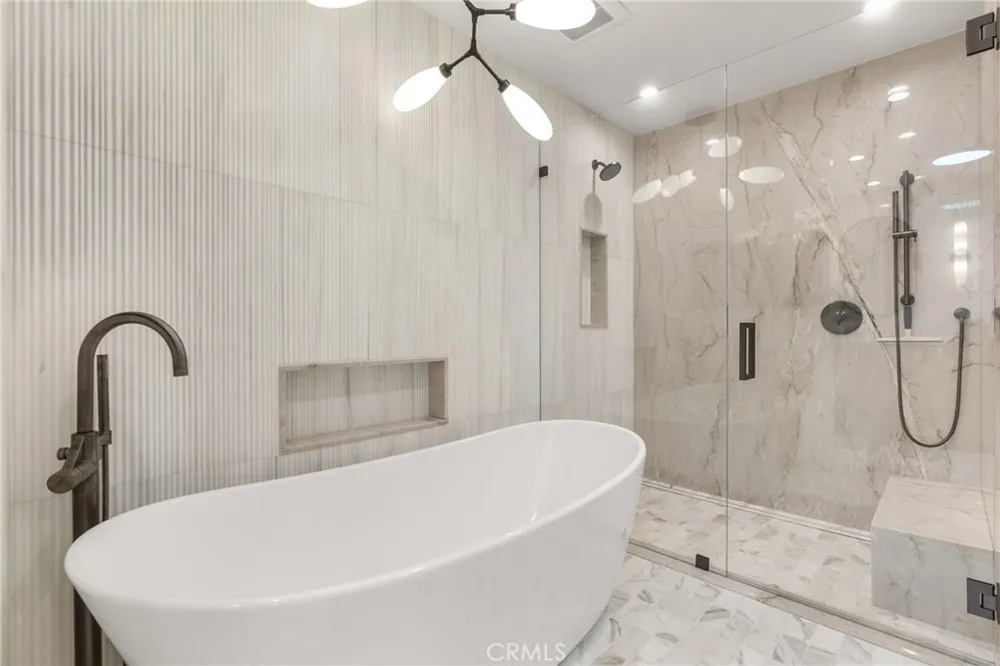 1911 Yacht Colinia Newport Beach, CA 92660