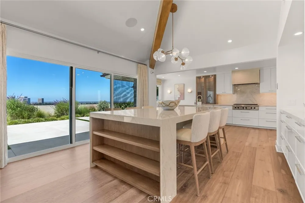 1911 Yacht Colinia Newport Beach, CA 92660