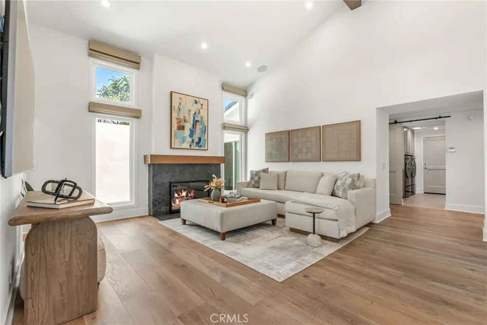 1911 Yacht Colinia Newport Beach, CA 92660