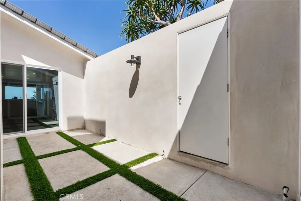 1911 Yacht Colinia Newport Beach, CA 92660