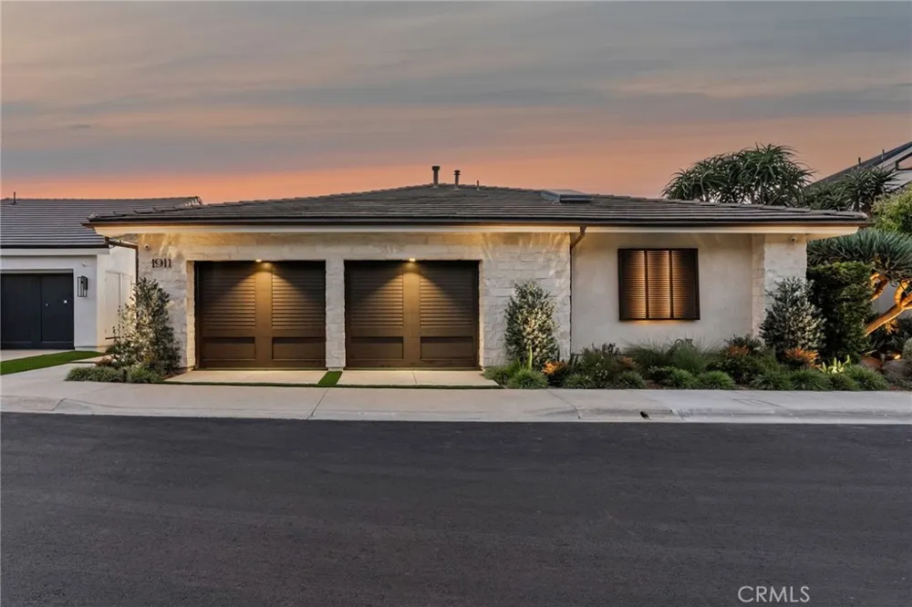 1911 Yacht Colinia Newport Beach, CA 92660