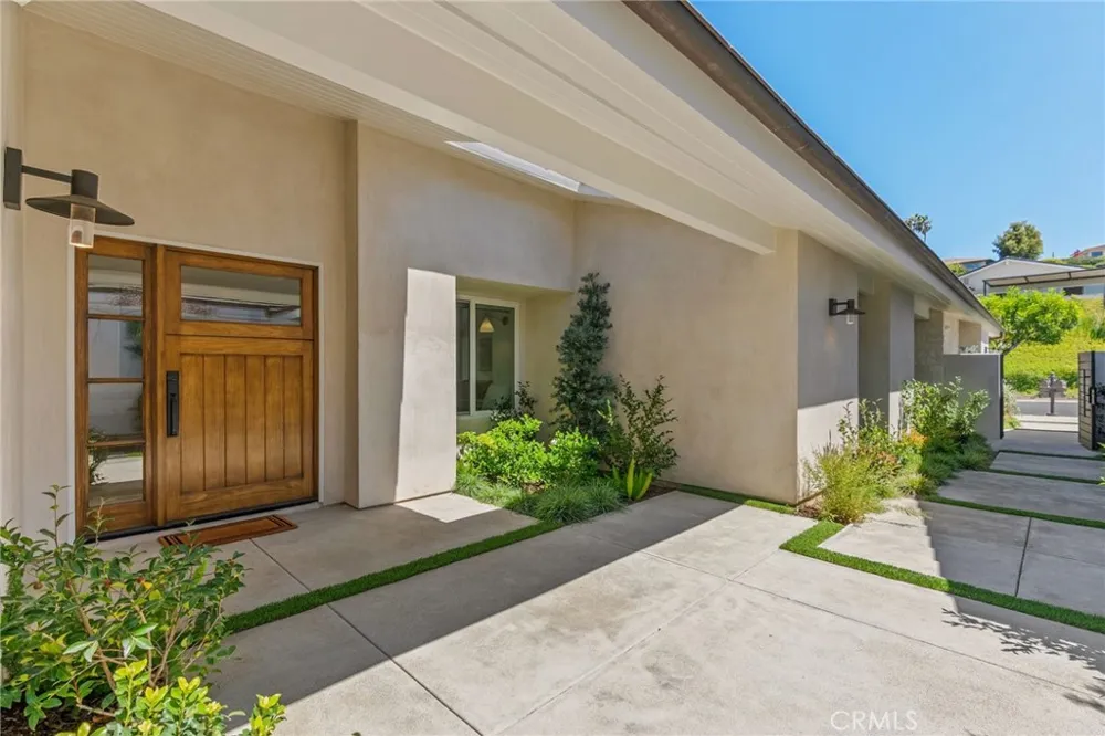 1911 Yacht Colinia Newport Beach, CA 92660