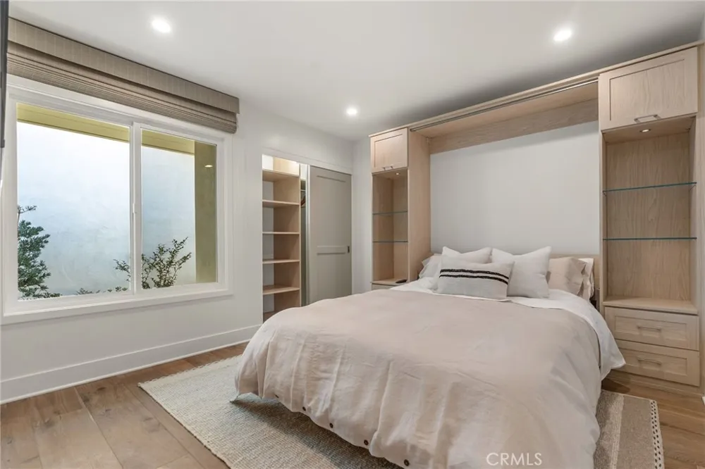 1911 Yacht Colinia Newport Beach, CA 92660