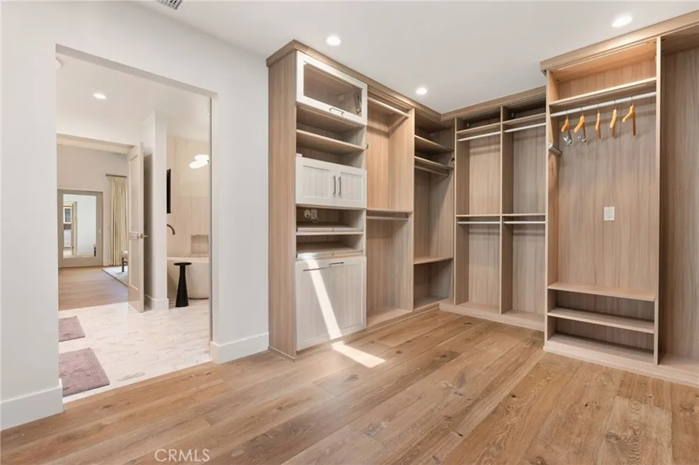 1911 Yacht Colinia Newport Beach, CA 92660