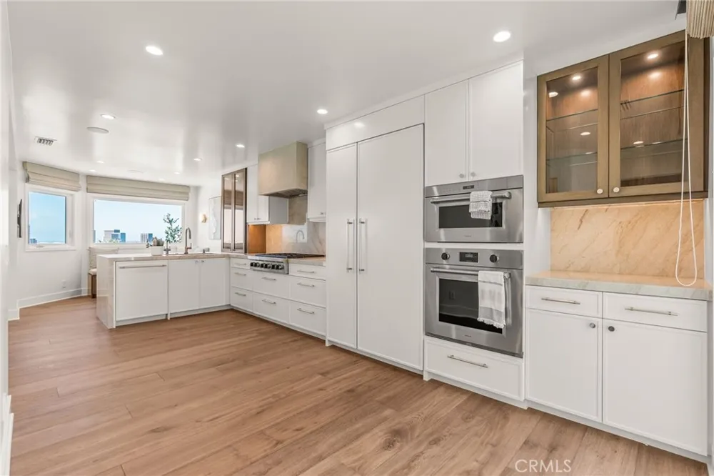 1911 Yacht Colinia Newport Beach, CA 92660