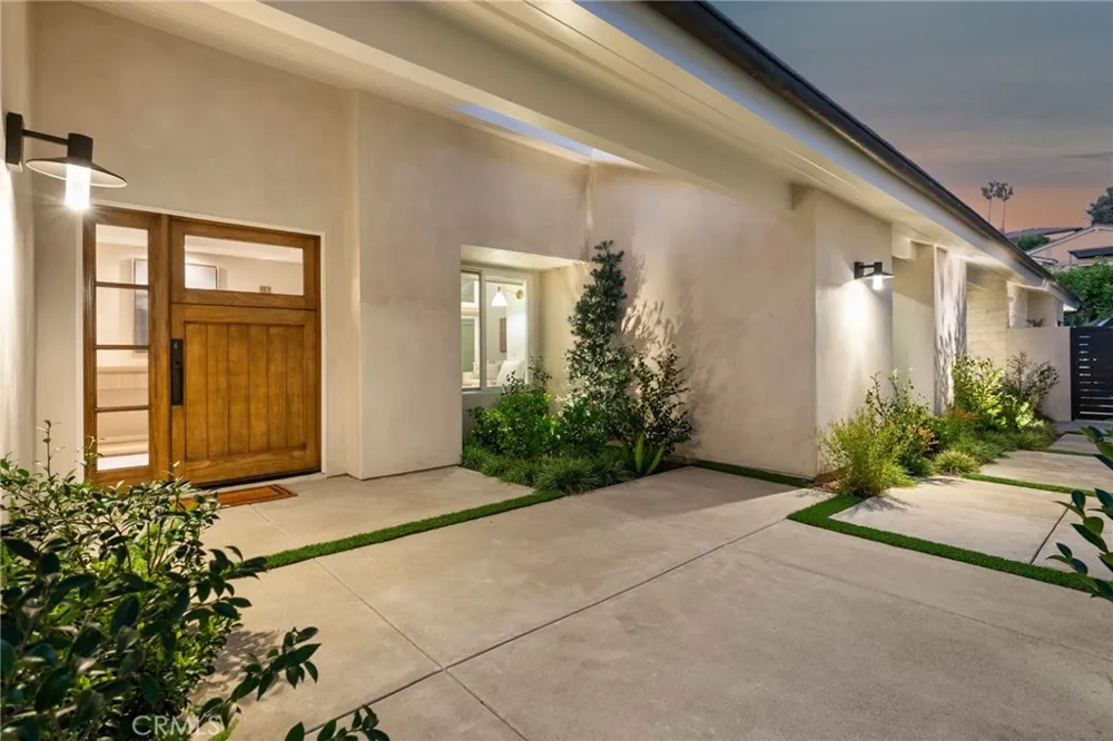 1911 Yacht Colinia Newport Beach, CA 92660