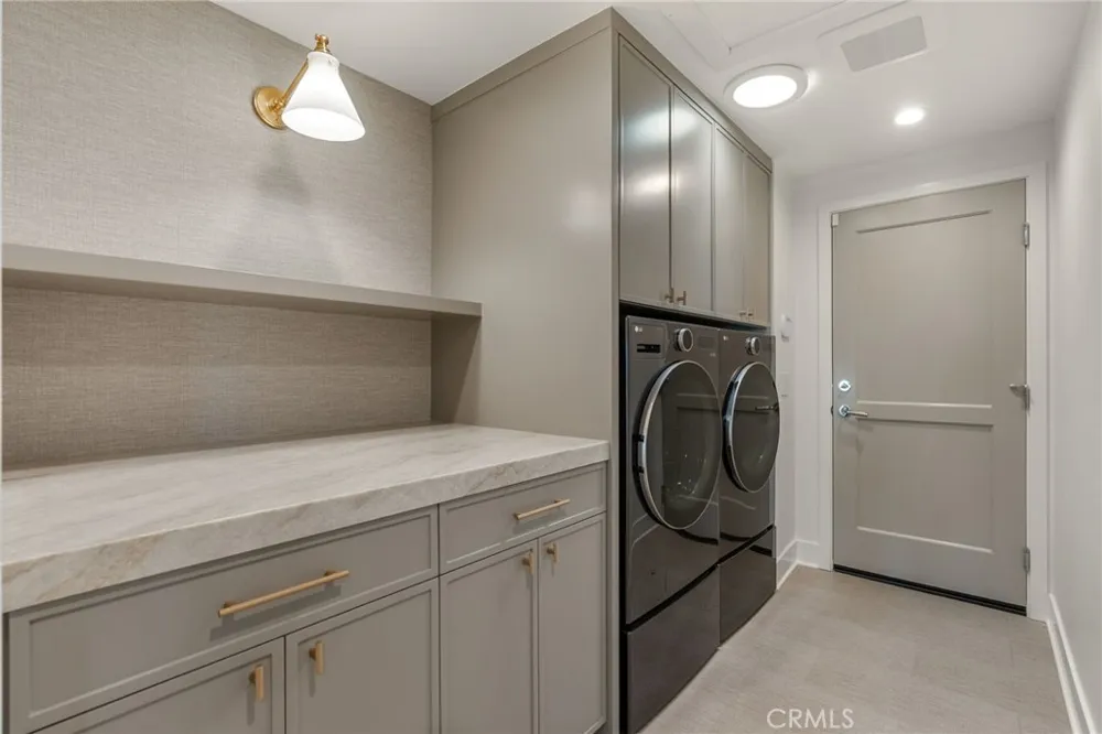 1911 Yacht Colinia Newport Beach, CA 92660
