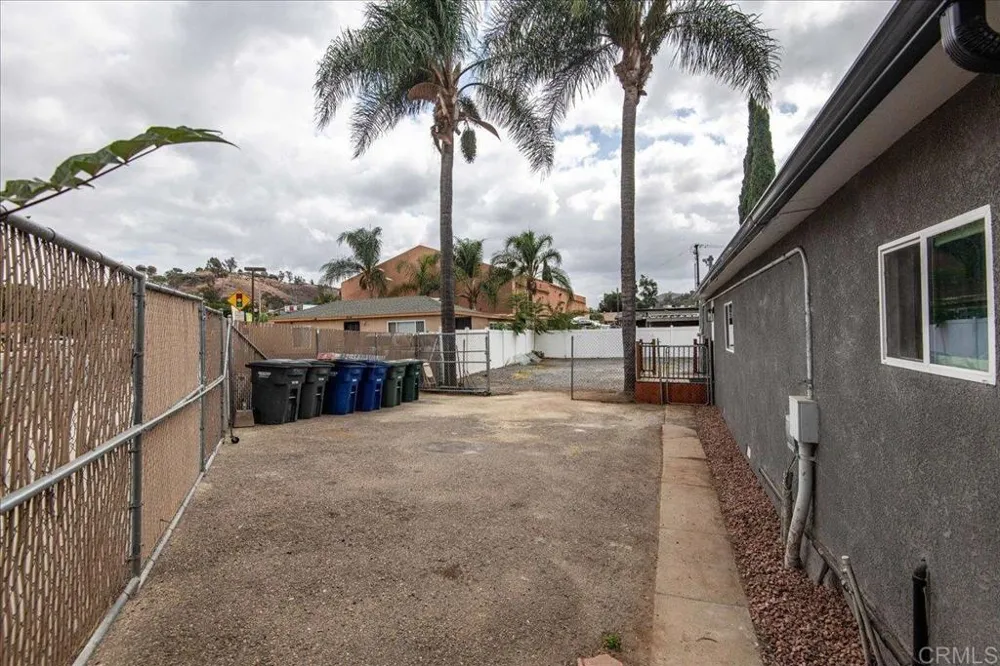 9742 Los Coches Rd Lakeside, CA 92040