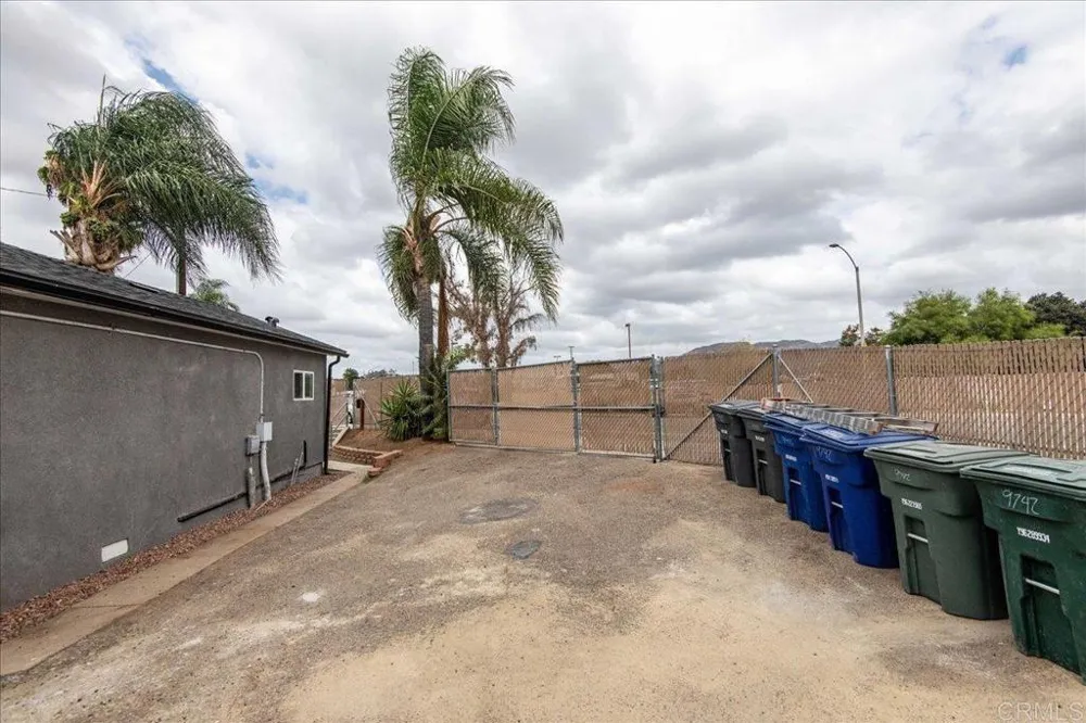 9742 Los Coches Rd Lakeside, CA 92040
