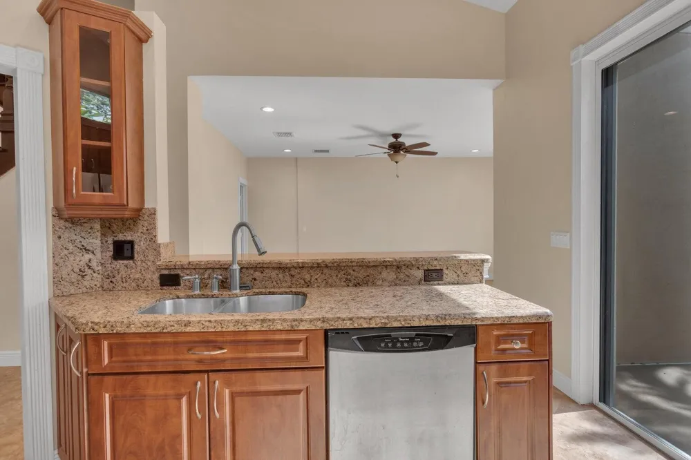 4500 SW 25th Terrace Dania Beach, FL 33312