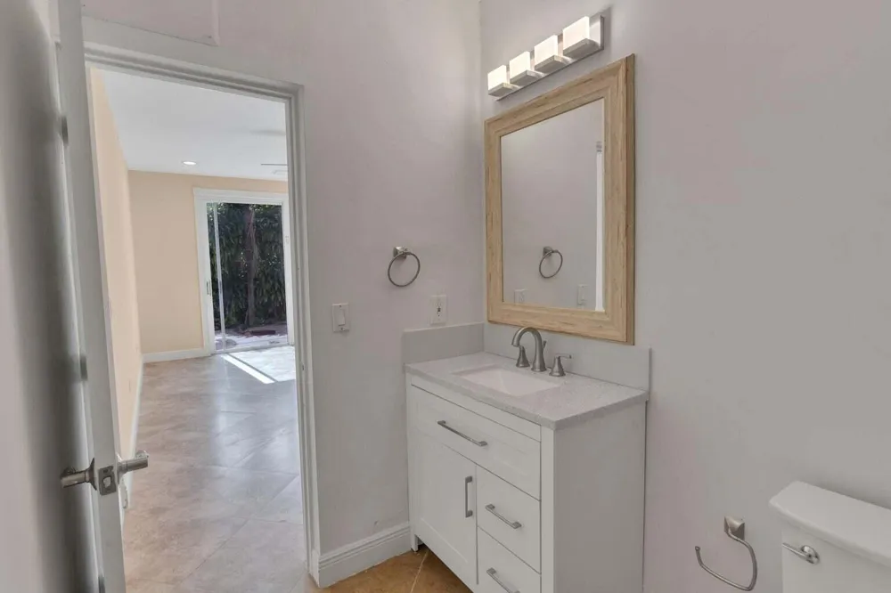 4500 SW 25th Terrace Dania Beach, FL 33312