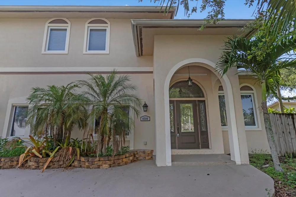 4500 SW 25th Terrace Dania Beach, FL 33312