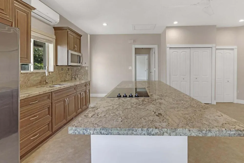 4500 SW 25th Terrace Dania Beach, FL 33312
