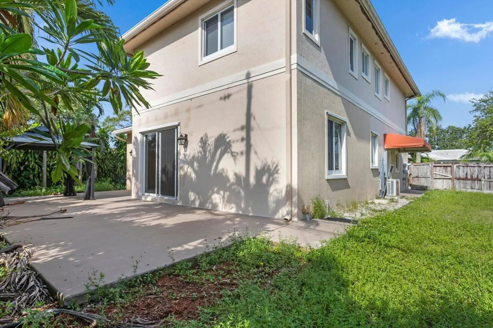 4500 SW 25th Terrace Dania Beach, FL 33312