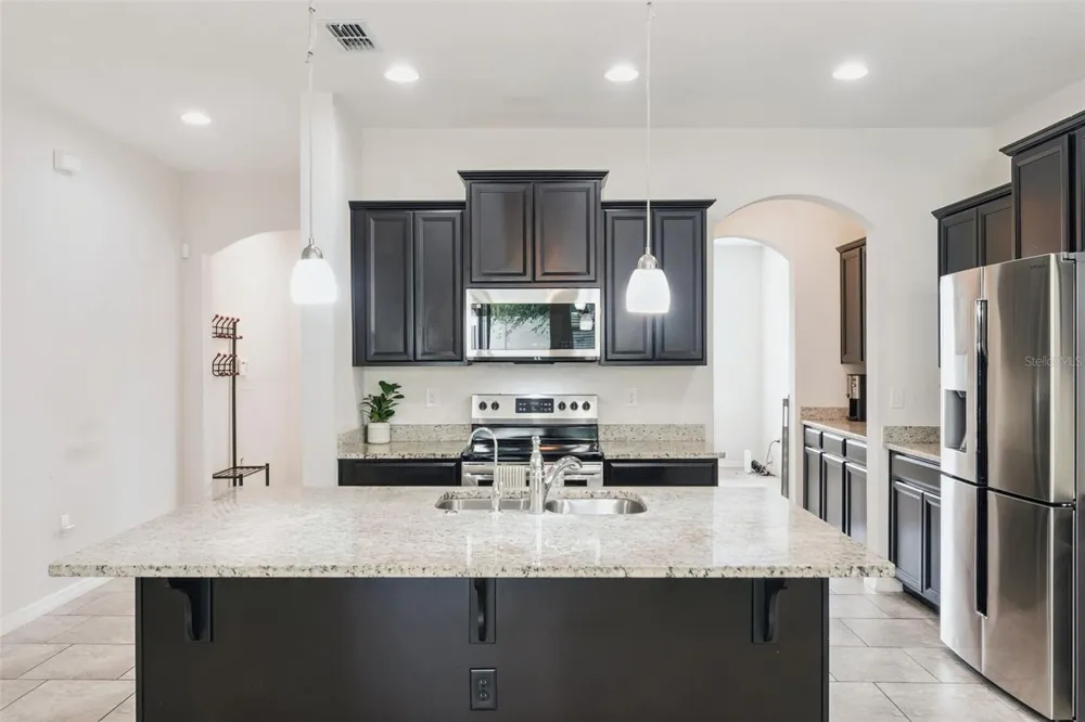 1613 LEATHERBACK LANE St Cloud, FL 34771