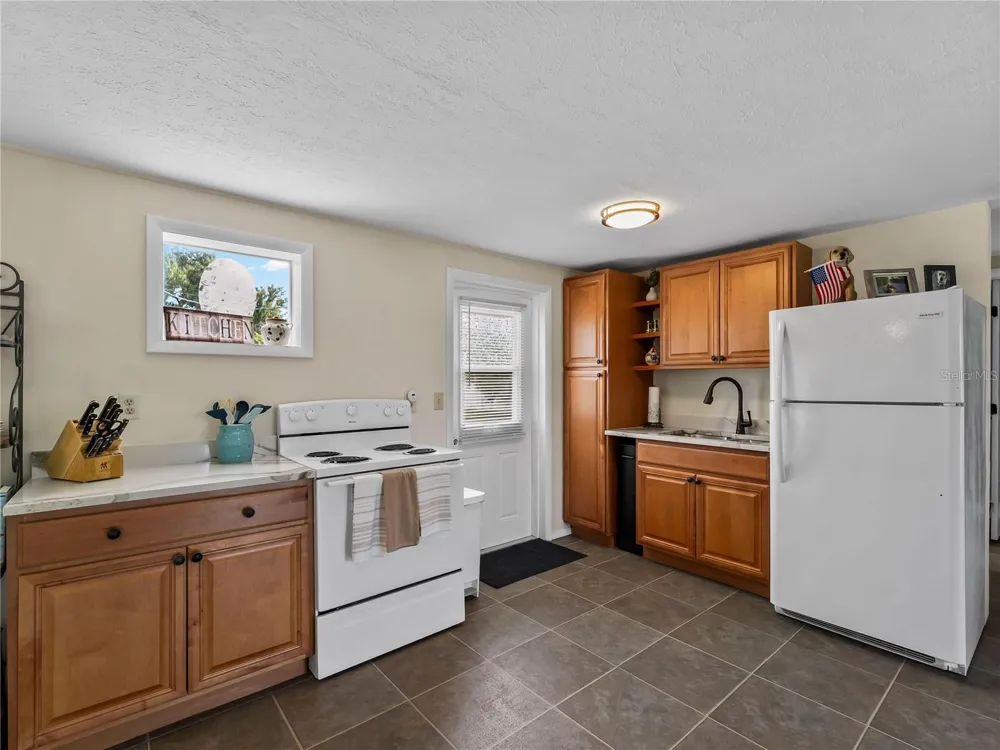 565 ELLIOT STREET Englewood, FL 34223