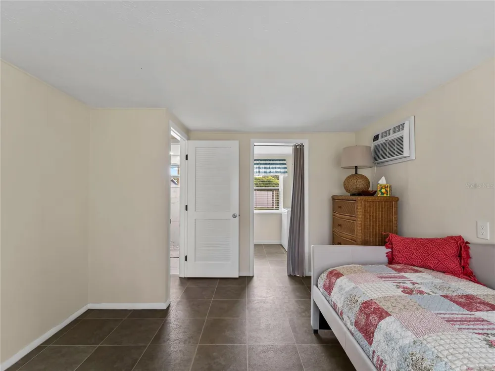 565 ELLIOT STREET Englewood, FL 34223
