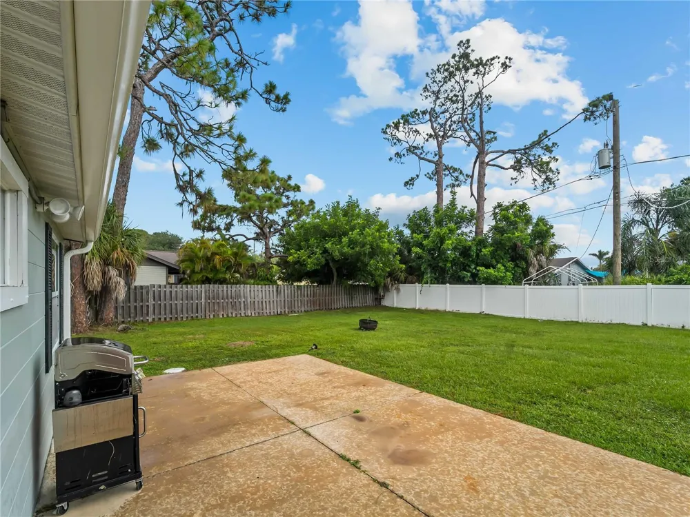 565 ELLIOT STREET Englewood, FL 34223