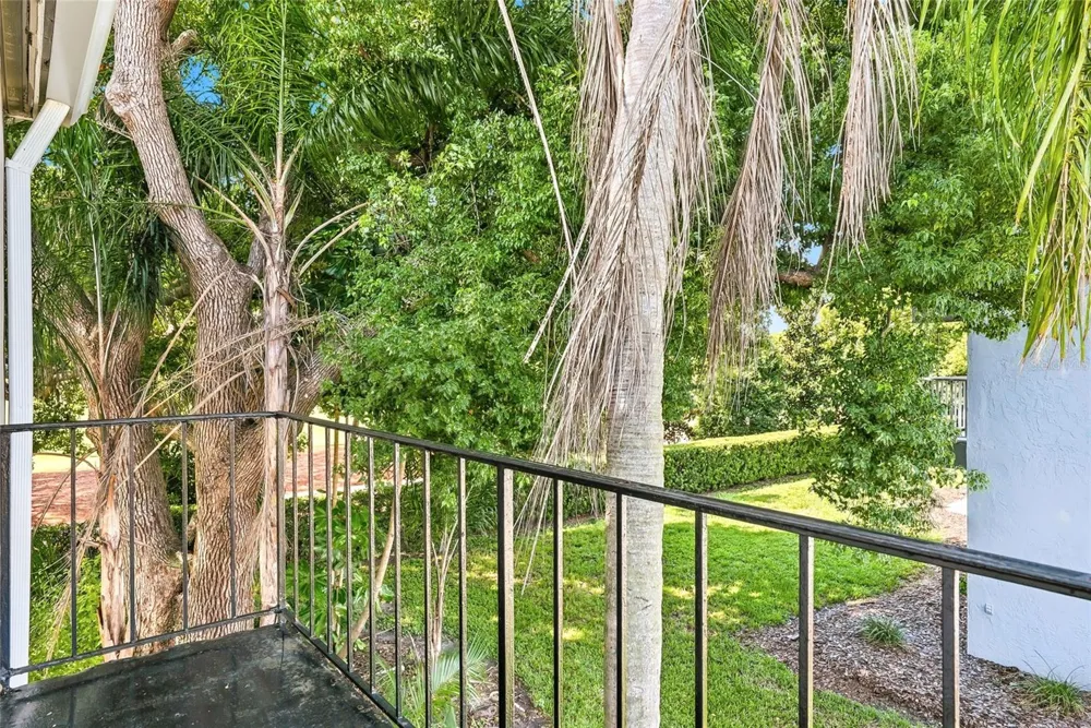 919 OSCEOLA ROAD #207 Belleair, FL 33756