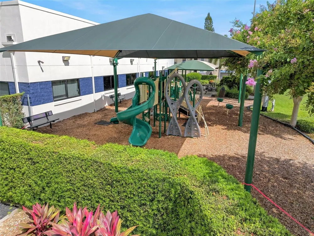 919 OSCEOLA ROAD #207 Belleair, FL 33756