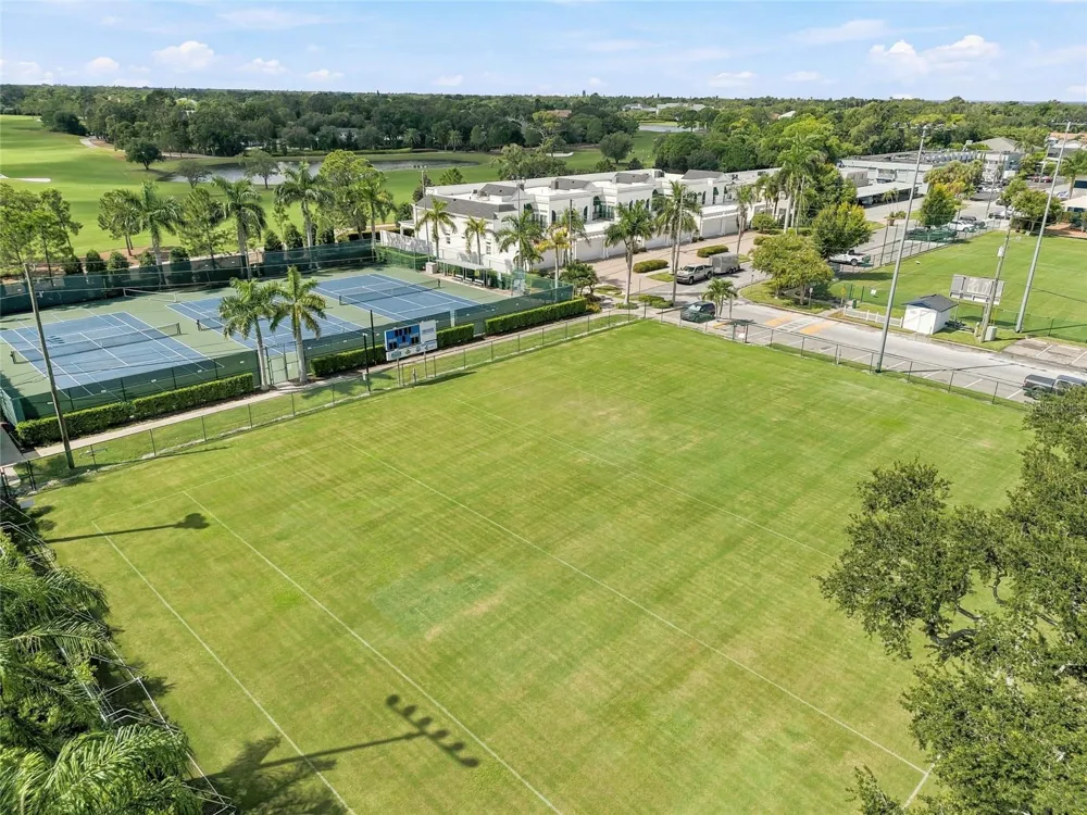 919 OSCEOLA ROAD #207 Belleair, FL 33756