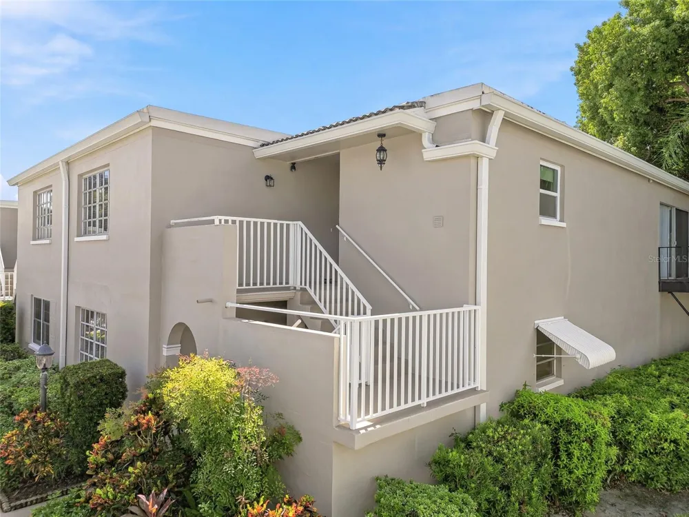 919 OSCEOLA ROAD #207 Belleair, FL 33756
