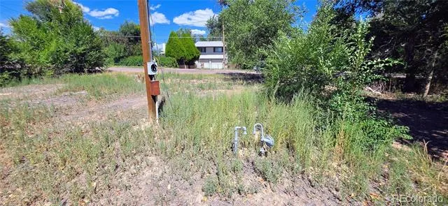 828 3rd Street Penrose, CO 81240
