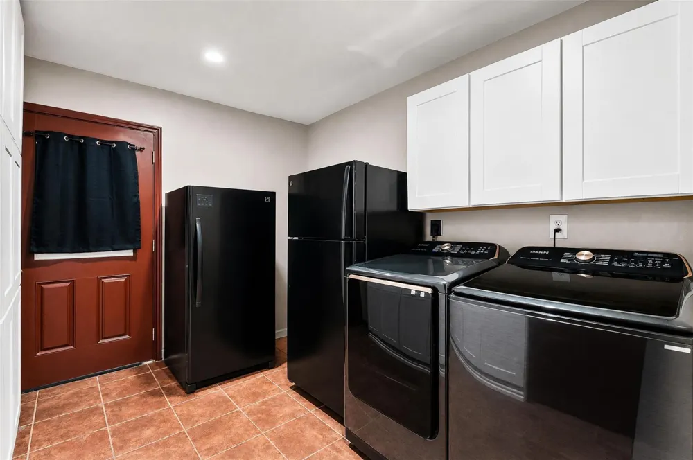300 Hidden Oaks Drive Point Blank, TX 77364