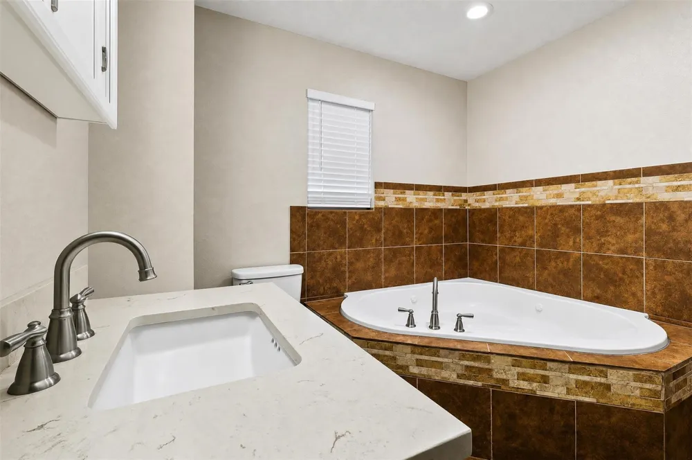 300 Hidden Oaks Drive Point Blank, TX 77364