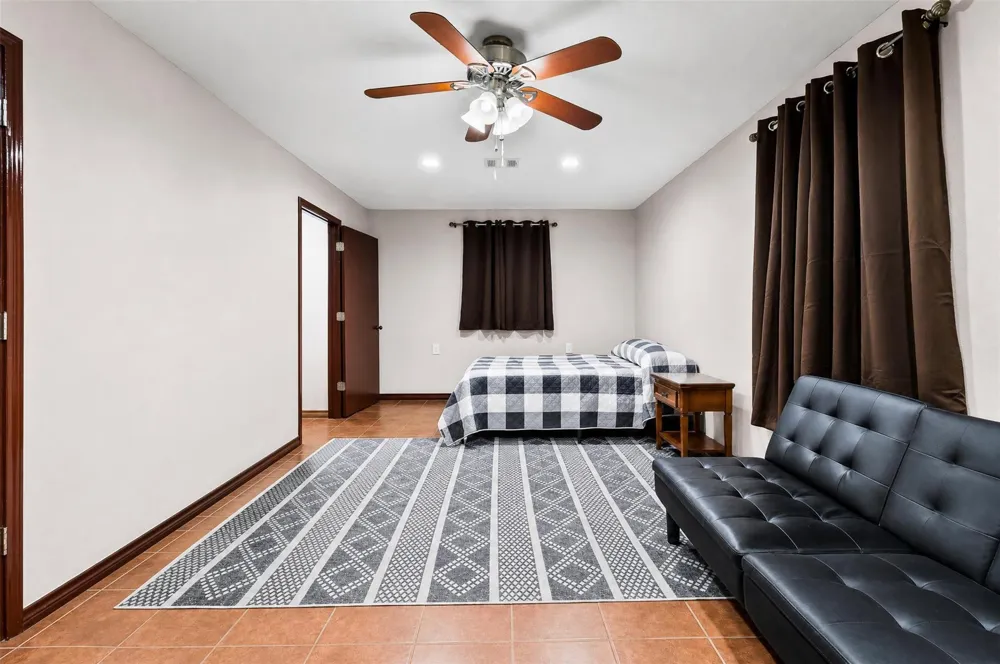 300 Hidden Oaks Drive Point Blank, TX 77364