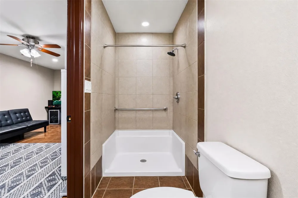 300 Hidden Oaks Drive Point Blank, TX 77364