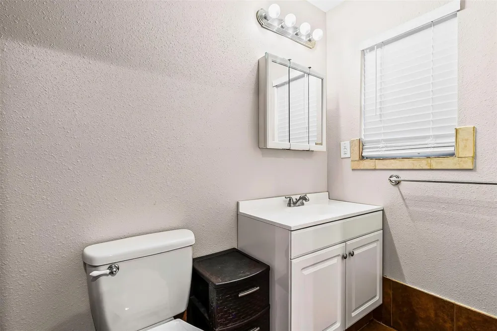 300 Hidden Oaks Drive Point Blank, TX 77364