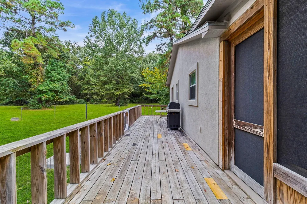 300 Hidden Oaks Drive Point Blank, TX 77364