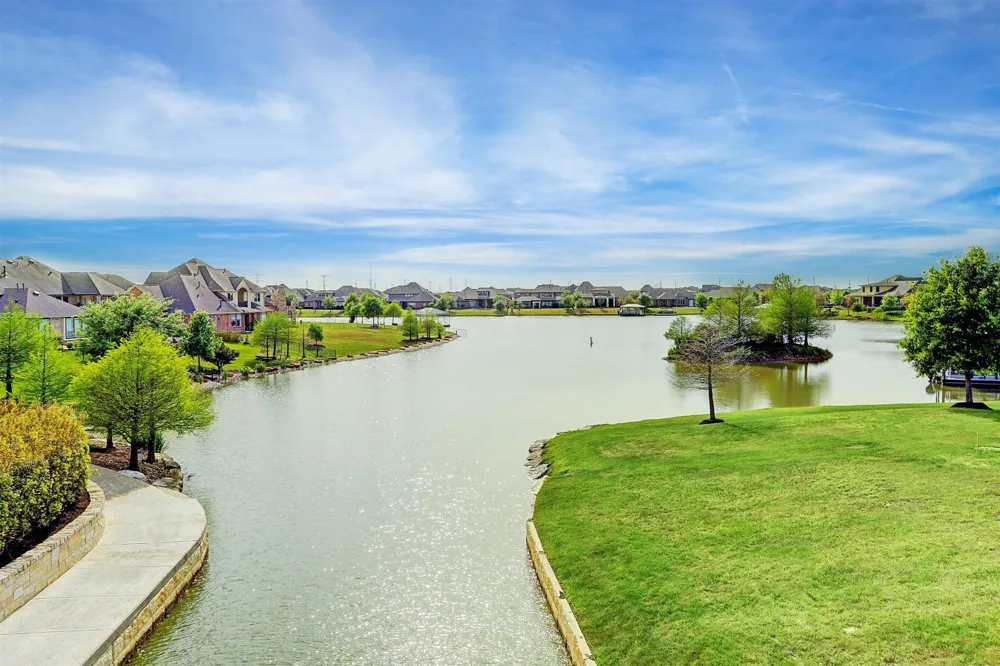 18915 S Bee Cave Springs Circle Cypress, TX 77433