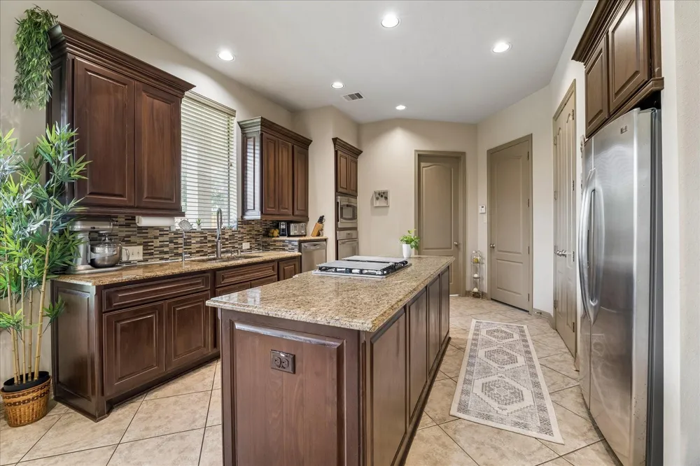 18915 S Bee Cave Springs Circle Cypress, TX 77433